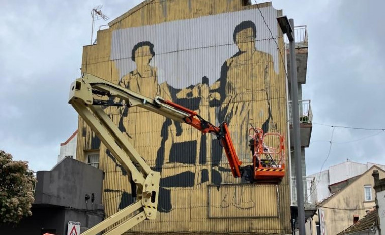 La imagen de dos reconocidas vecinas de O Grove acabará con el feismo de un edificio en la calle Alexandre Bóveda