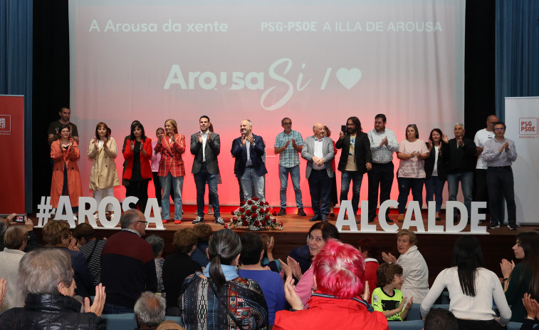 Luis Arosa mantiene a Rosa Viana de número dos en una candidatura renovada