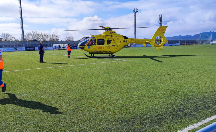 Evacúan en helicóptero a un jugador del Noalla Veteranos por un golpe en la cabeza