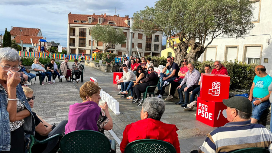 "Café con Arosa" se amplía a Carbonera, O Portiño y el colegio