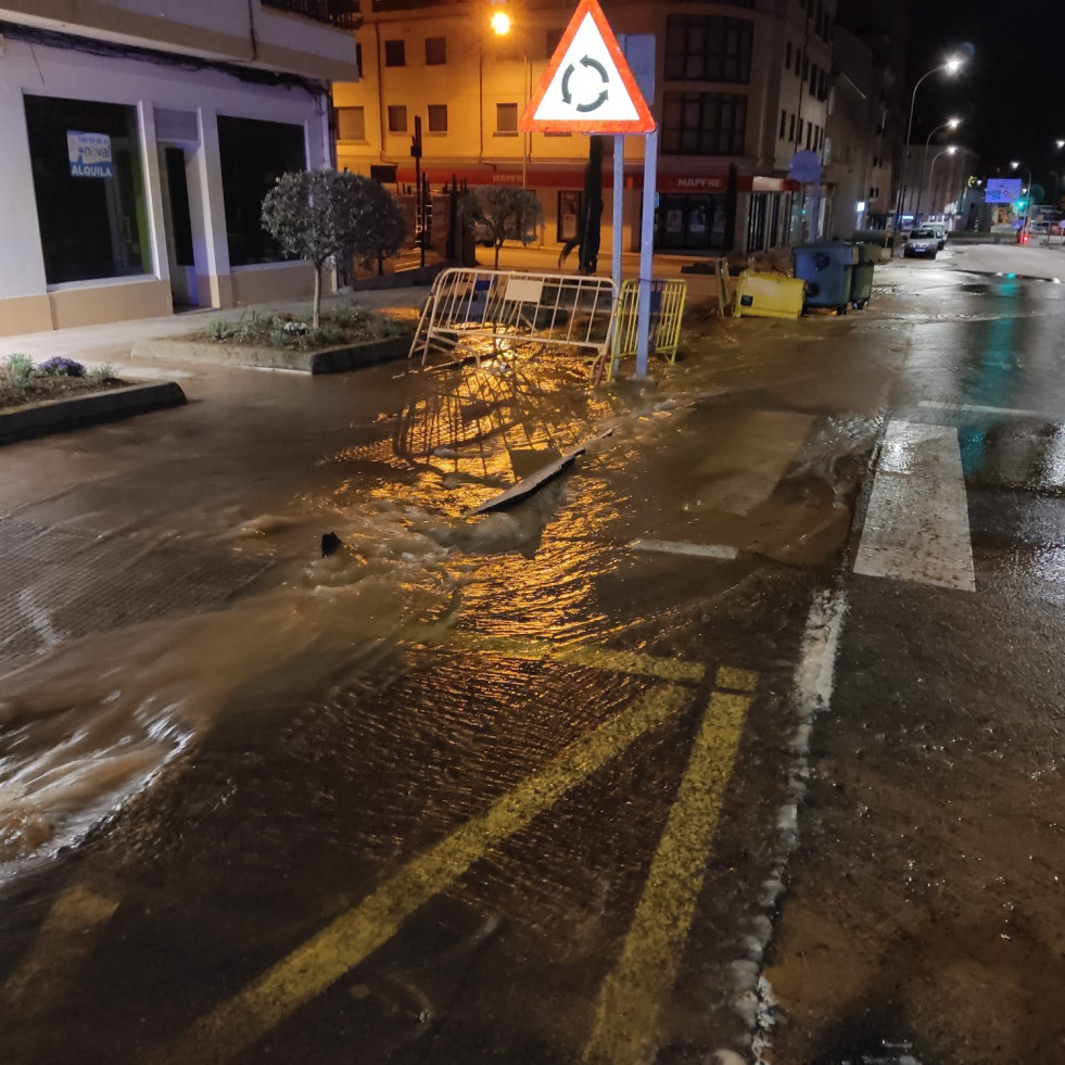 Una nueva avería en As Carolinas deja sin agua a parte de Vilagarcía