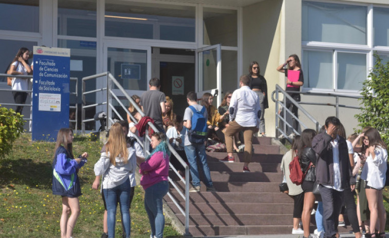 Cerca de un millón de alumnos han pedido ya su beca para el próximo curso, cuyo plazo acaba el día 17