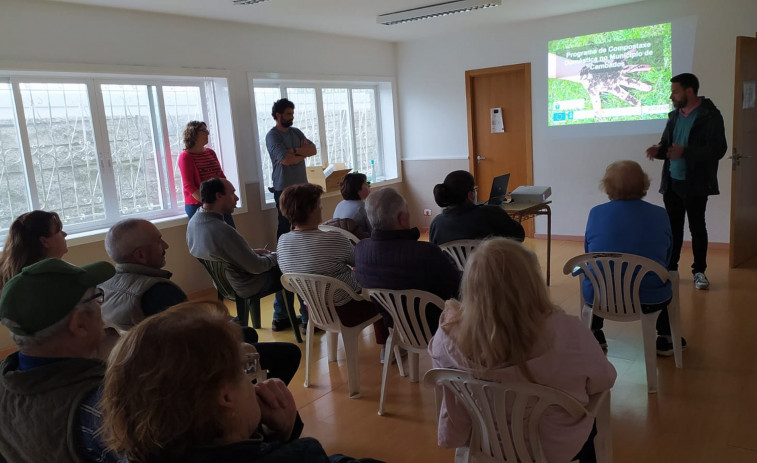 Cambados facilita la entrega de composteros individuales en las parroquias