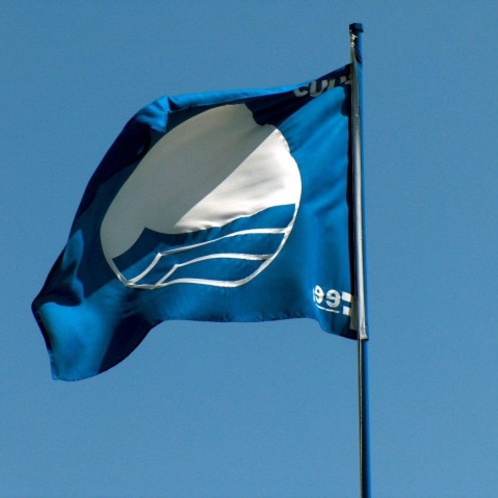 Bandera azul en las playas coruñesas