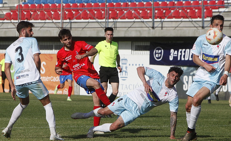 El Arosa confía en su fortaleza en A Lomba para apear esta noche a la UD Ourense