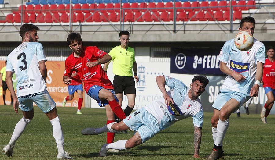 El Arosa confía en su fortaleza en A Lomba para apear esta noche a la UD Ourense