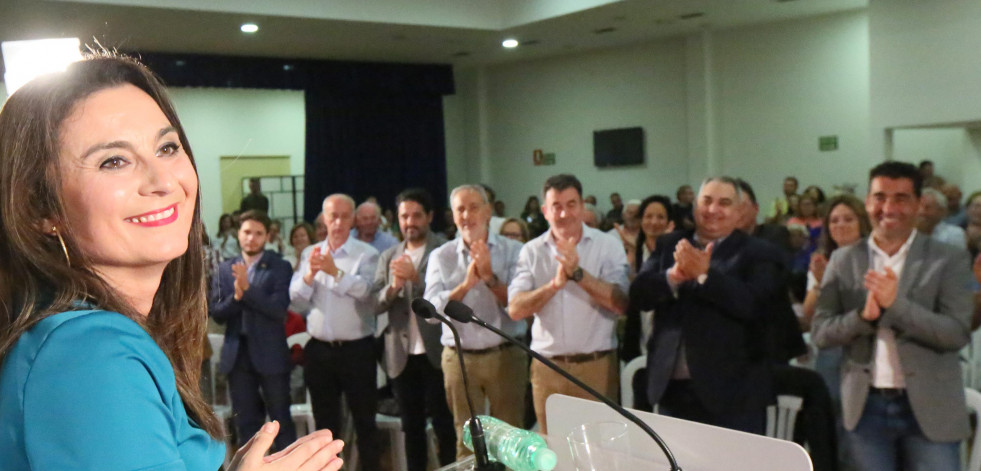 El PP de Cambados saca músculo con Fole: “Estamos desexando coller o temón deste barco á deriva”