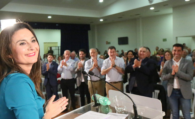 El PP de Cambados saca músculo con Fole: “Estamos desexando coller o temón deste barco á deriva”