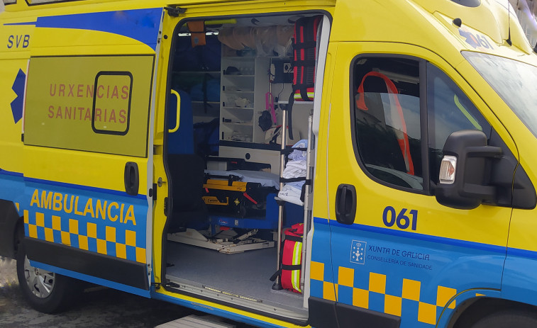 Herido un ciclista en un accidente con un coche en la Rúa do Vilar de Palmeira, en Ribeira