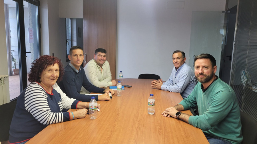 El PSOE de Cambados realiza una "escoita activa" de los colectivos vecinales ante de cerrar su programa electoral