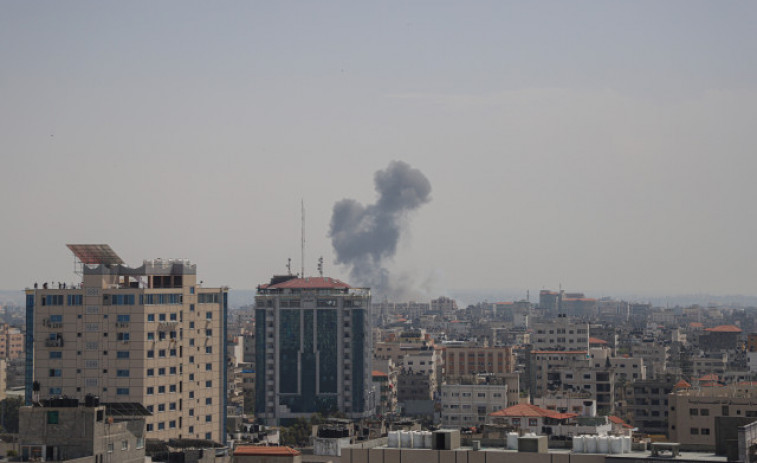 Israel y milicias palestinas de Gaza reanudan el intercambio de fuego tras noche de calma