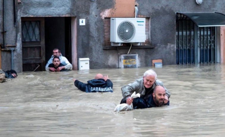 Al menos 5 muertos, 5.000 evacuados y enormes destrozos en inundaciones en Emilia Romaña