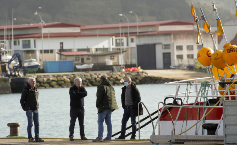 Encuentran un cadáver en el puerto de Celeiro