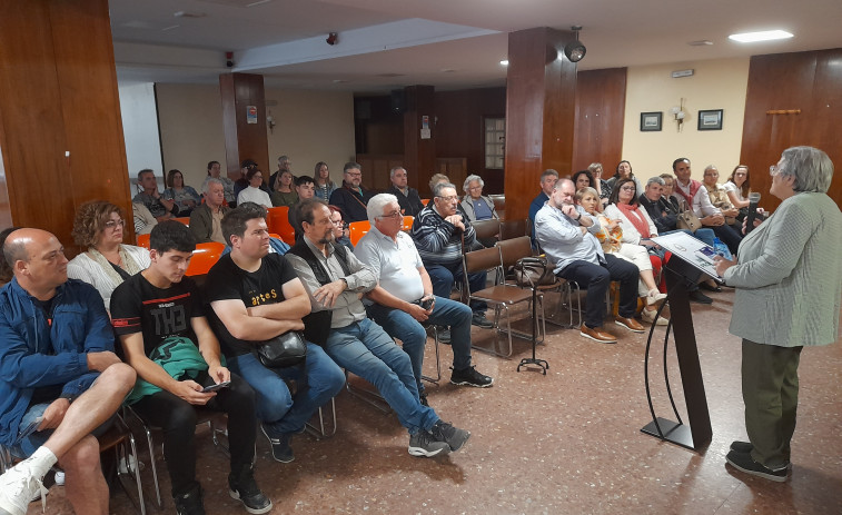 Rosa García Pose, la alcaldable de IPdeR, denuncia la grave situación por la falta de seguridad en Ribeira