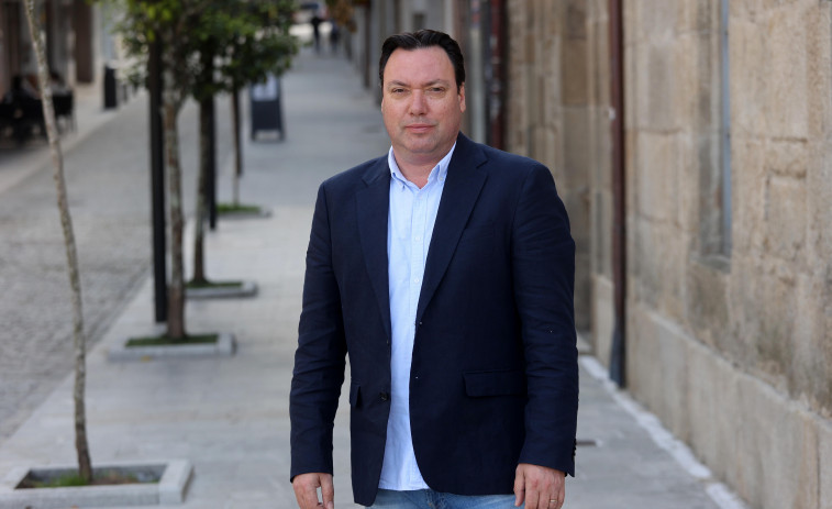 Somos Cambados intensifica el contacto vecinal en campaña con un mitin en el paseo de A Calzada