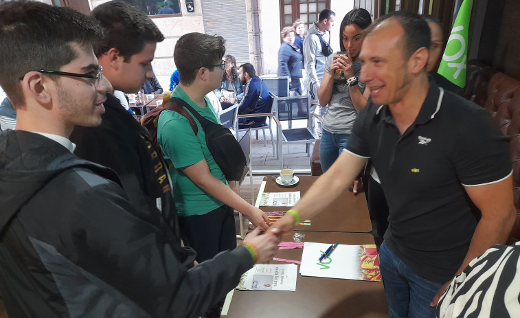 Vox pondrá a la familia en el centro de sus políticas y dedicará sus esfuerzos a garantizar la seguridad en Ribeira