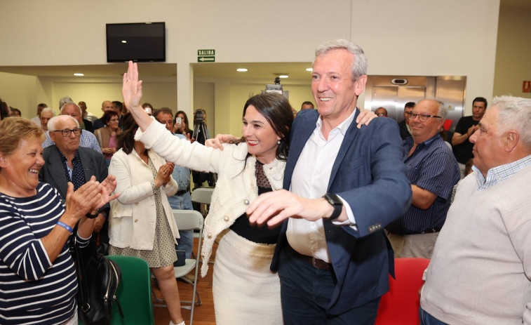 Rueda pide la mayoría para Sabela Fole: “Unha candidata preparada para darlle un novo rumbo a Cambados”