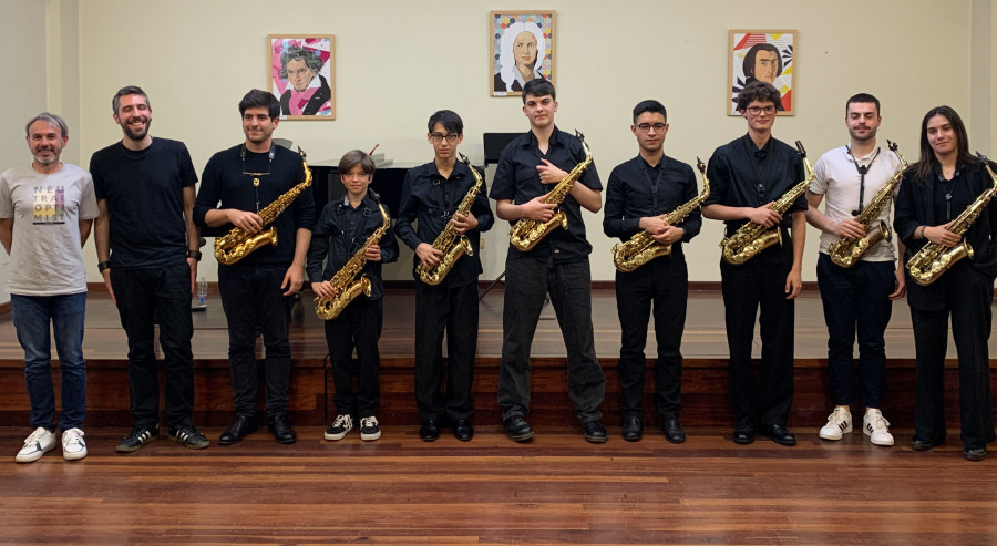 El Aula Galega de Saxofón de Ribeira clausuró el curso con un último encuentro musical