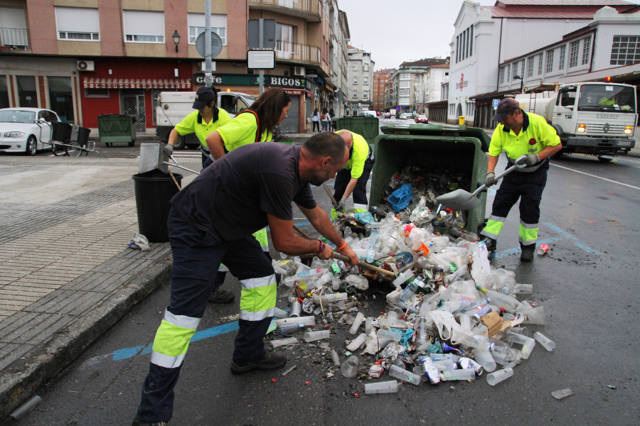 Urbaser contratará a quince personas más para reforzar la recogida de basura