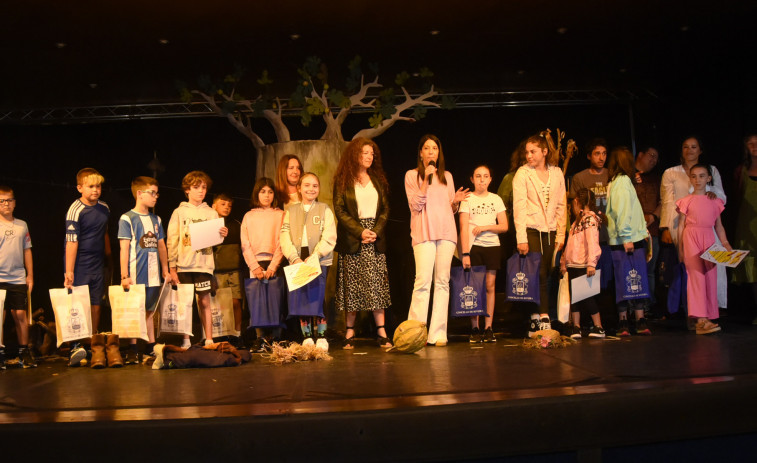 El colegio O Grupo fue el gran triunfador del XXX Concurso Escolar das Letras Galegas en Ribeira