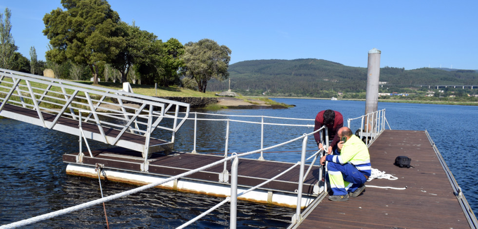 Valga abre al público la renovación del pantalán de la playa fluvial de Vilarello