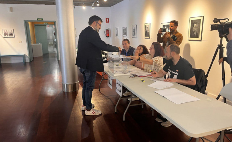 Fajardo pone sobre la mesa del PSOE en su primera reunión entrar en el gobierno