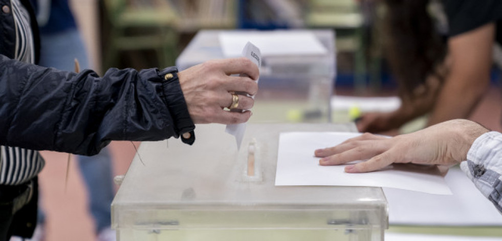 La Junta Electoral ordena repetir las elecciones municipales en Castro Caldelas tras no contarse 118 votos