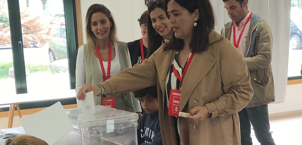 Marta Giráldez logra la mayoría absoluta para el PSOE en Meis