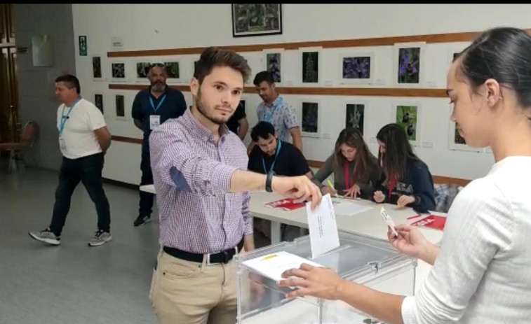 Iván Caamaño: “Encontrei Catoira como un pobo de ladrillo e deixo unha Catoira de mármore”