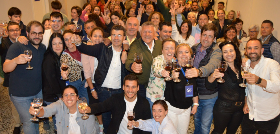 Telmo Martín revalida la mayoría absoluta en Sanxenxo y PSOE y BNG suman un nuevo concejal