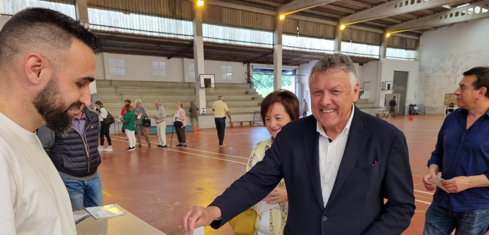 Telmo Martín celebra el respaldo de sus vecinos con “matrícula de honor” ganando en todas las mesas
