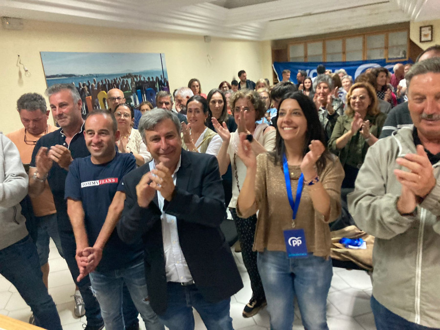 Ruiz dice que sería perjudicial para los vecinos un pacto antinatura, al que ahora no renuncia el BNG