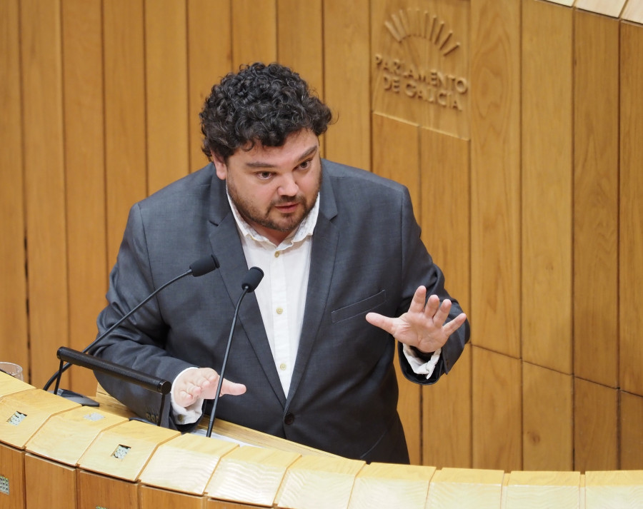 Torrado reclama en el Parlamento la reversión de los terrenos que no tienen uso portuario