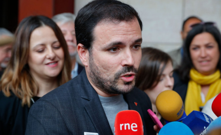 Garzón renuncia a presentarse a las generales manteniéndose como líder de IU y ayudará a Díaz y a Sumar