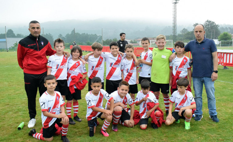 El Catoira gana el torneo benjamín disputado en Baño