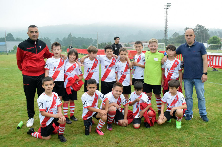 El Catoira gana el torneo benjamín disputado en Baño