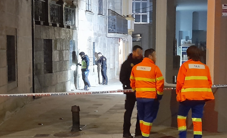 El marroquí herido de bala y con un arma blanca en Ribeira niega que él hubiera tocado el cuchillo