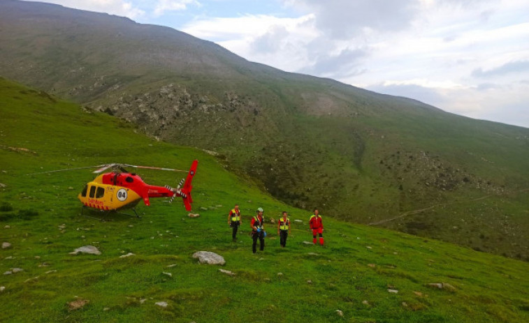 Rescatado en estado grave un hombre en Girona tras ingerir anapelo azul, la planta 