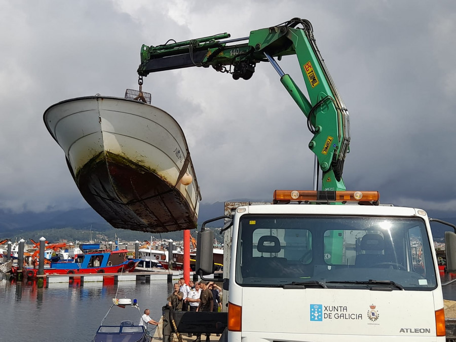 Decomisada una lancha a un directivo de la Cofradía de Cabo de Cruz tras acumular una veintena de multas