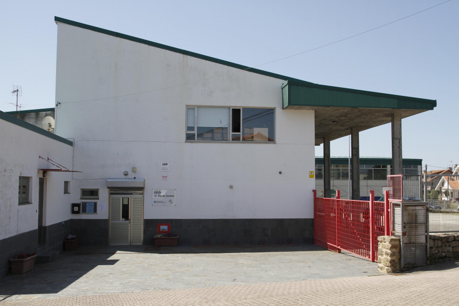 La ANPA del IES de A Illa critica la amortización de  dos plazas de profesores
