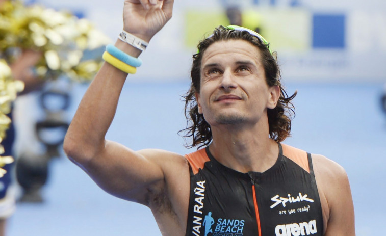 El triatleta olímpico Iván Raña participará en la marcha cicloturista de Vilagarcía