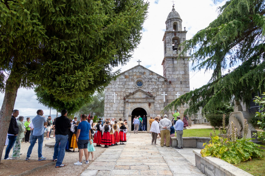 La parroquia de Vilalonga inicia cinco días de fiestas en honor al patrón San Pedro
