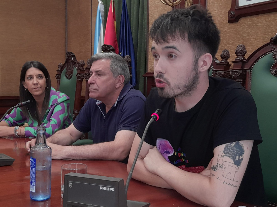 Reportaje | Álex Millet revela las vivencias de su condición sexual en Ribeira