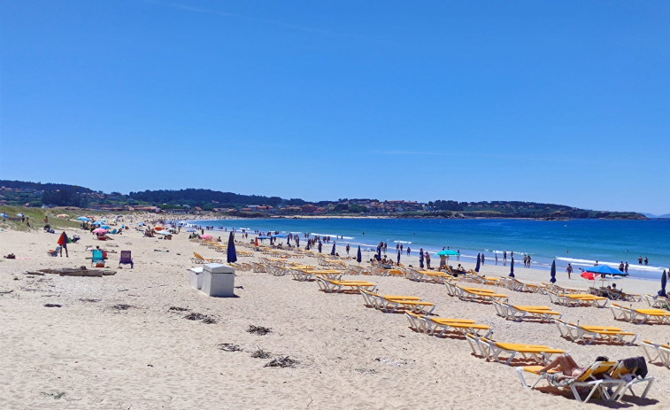 El Concello de O Grove saca a concurso urgente el servicio de socorristas solo para la playa de A Lanzada