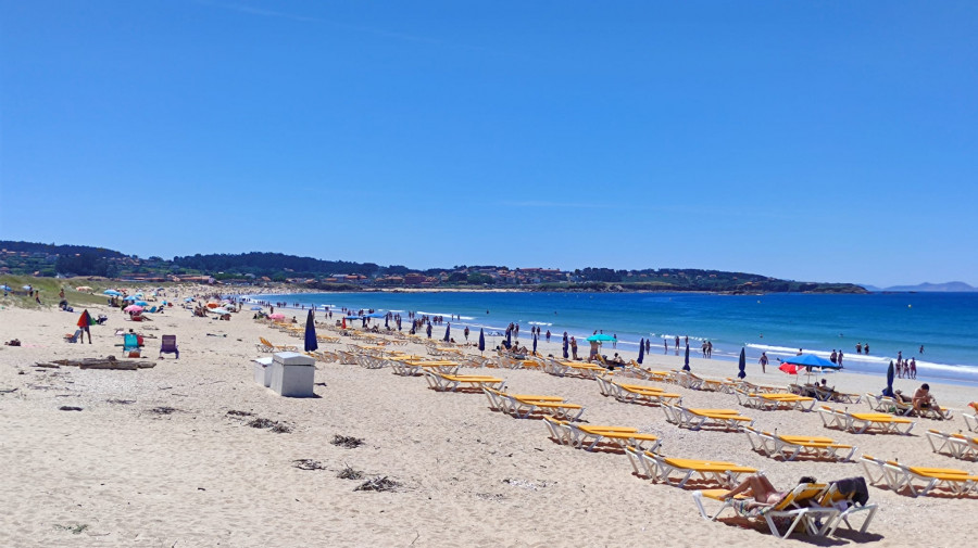 El Concello de O Grove saca a concurso urgente el servicio de socorristas solo para la playa de A Lanzada