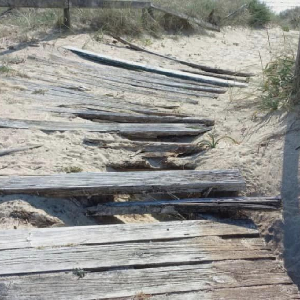 O PP de O Grove denuncia o estado das praias a un mes de comezar a tempada de verán