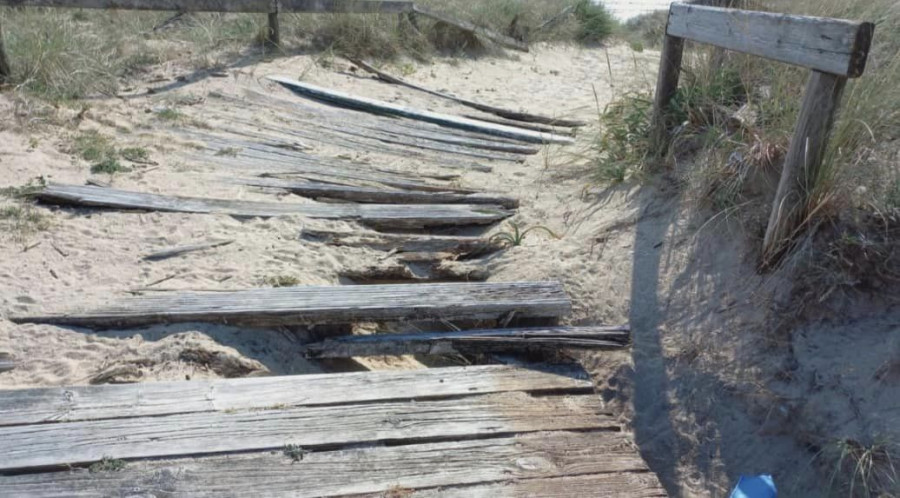 O PP de O Grove denuncia o estado das praias a un mes de comezar a tempada de verán