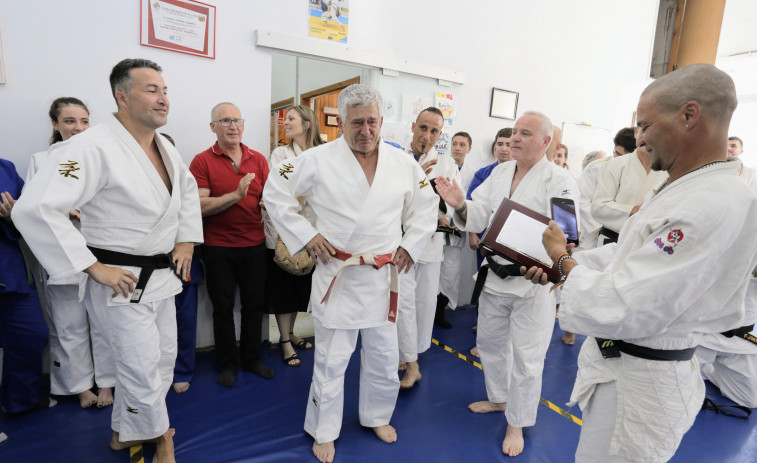 Crespo, el gran maestro del judo arousano, ya tiene el séptimo Dan
