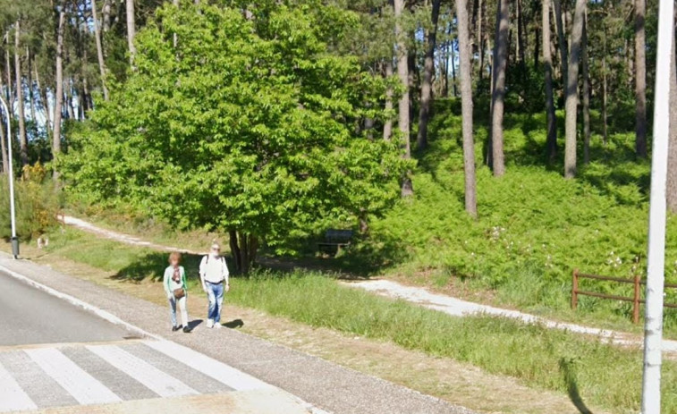 Rescatan a un hombre que se cayó por un desnivel cuando paseaba por A Illa de A Toxa