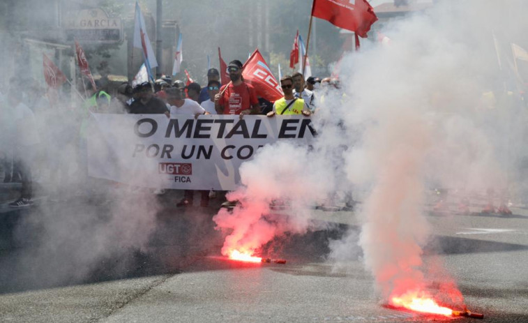 Patronal y sindicatos del metal alcanzan un preacuerdo y se suspende la huelga indefinida